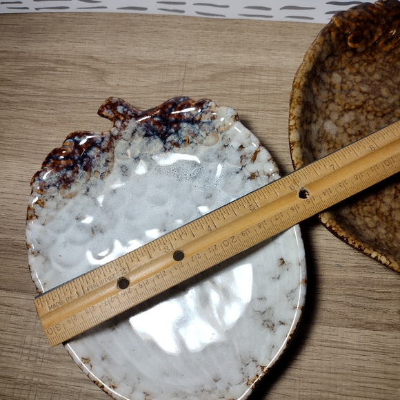 Acorn Candy/Trinket Dishes Set of 2 - Picture 7 of 10